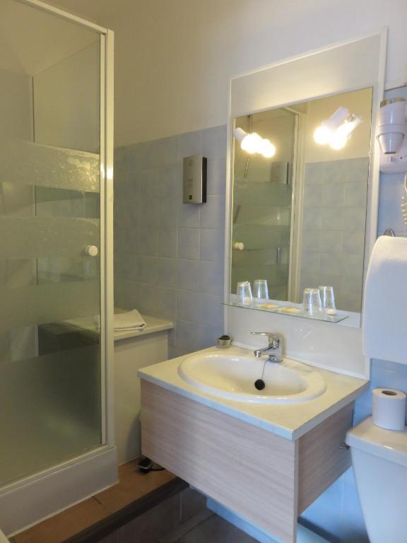 فندق Frayssinetفي  Le Relais Du Pont De Rhodes الغرفة الصورة