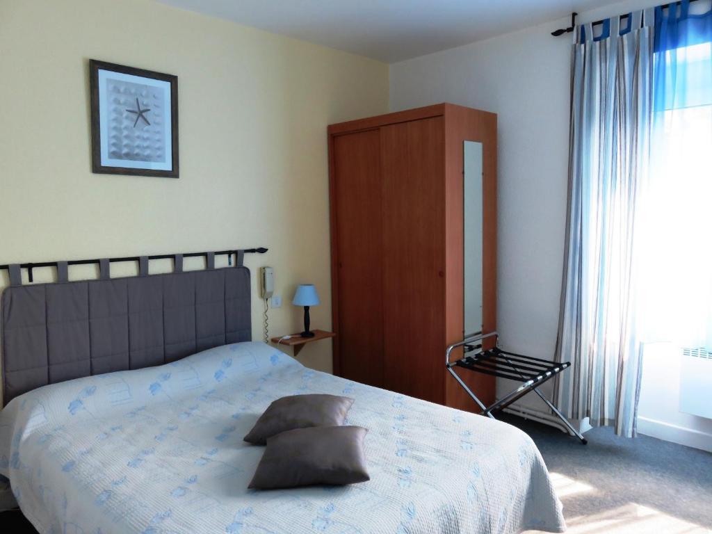 فندق Frayssinetفي  Le Relais Du Pont De Rhodes الغرفة الصورة